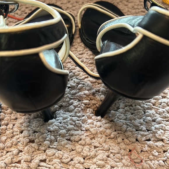 Sandal bundle - Picture 6 of 6